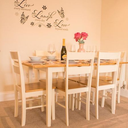 Stunning 3 Double Bedroom Apartment - *Town Centre / Near Beach* Berwick Upon Tweed Kültér fotó